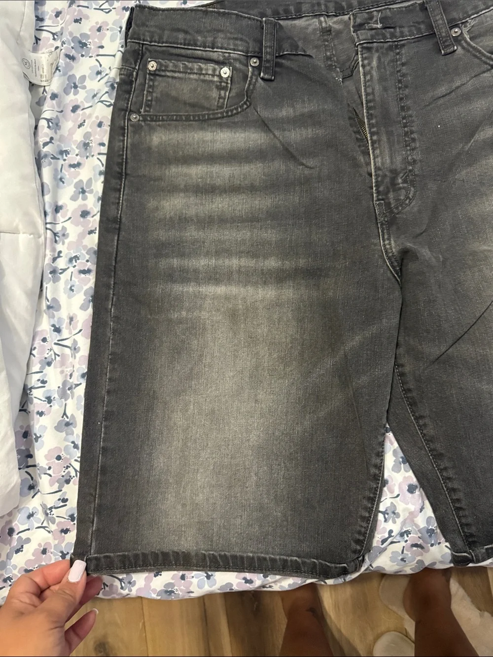 Levi's Men's Washed Black Straight Jeans Shorts
